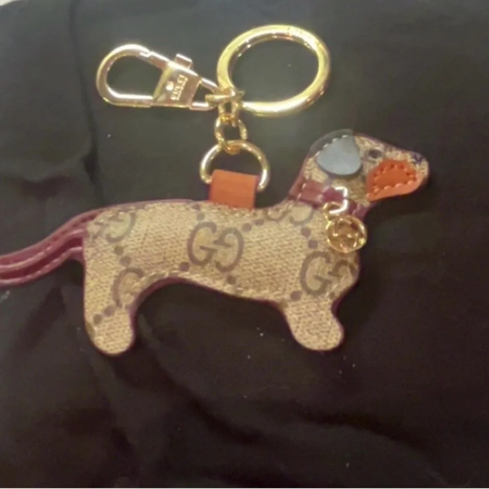 Adorable Gucci Monogram GG Dog Shaped Keychain with Gold Accents - Picture 3 of 6